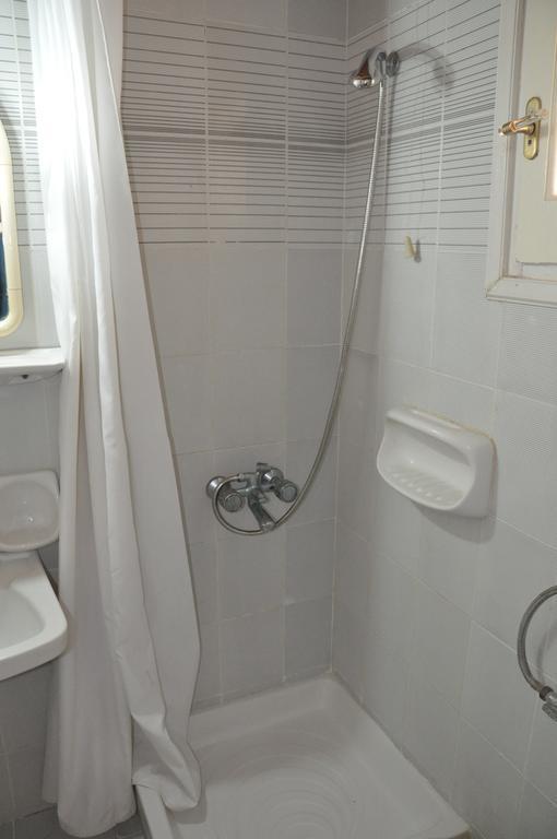 Koskinas Apartments 아카라비 객실 사진